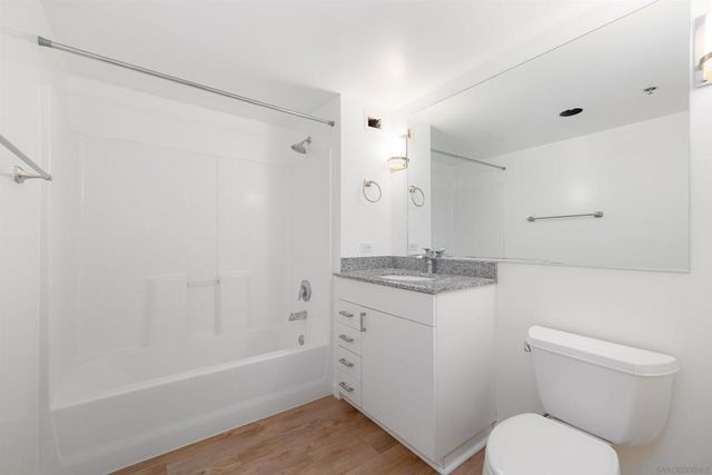 425 W Beech St 722, San Diego, CA 92101