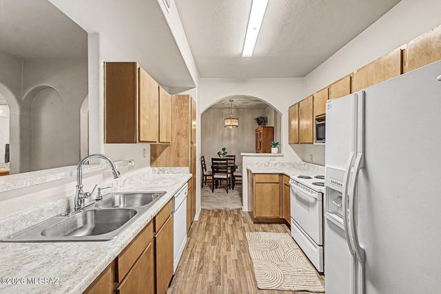 2550 E River Rd Unit 1102, Tucson, AZ 85718