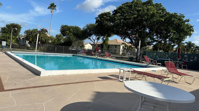 7593 Tahiti Lane 205, Lake Worth, FL 33467