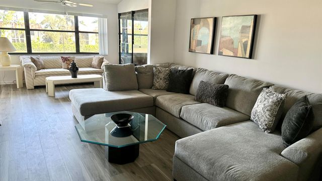 7593 Tahiti Lane 205, Lake Worth, FL 33467