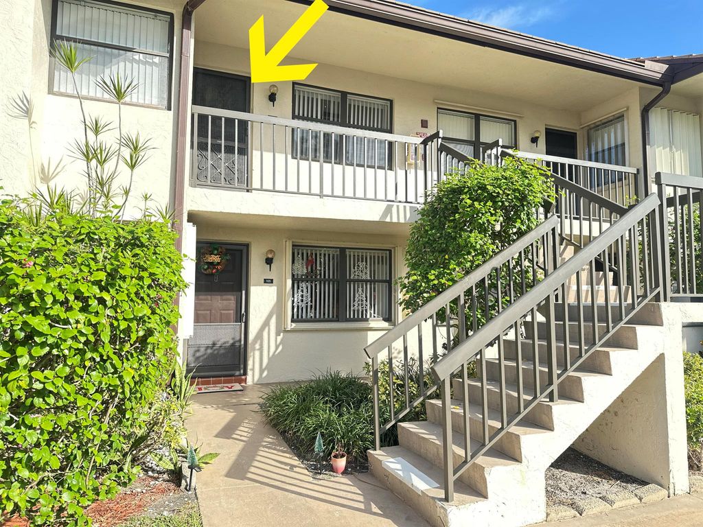 7593 Tahiti Lane 205, Lake Worth, FL 33467