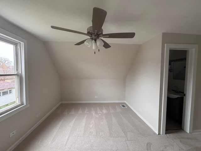 9631 S Francisco Avenue, Evergreen Park, IL 60805