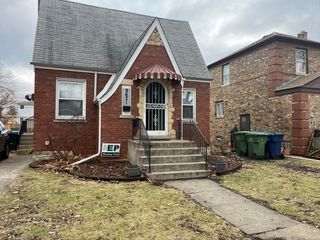 9631 S Francisco Avenue, Evergreen Park, IL 60805