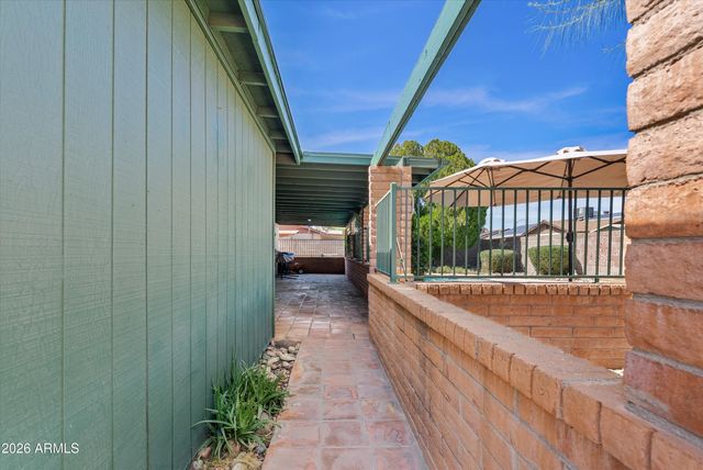 4002 W ALTADENA Avenue, Phoenix, AZ 85029