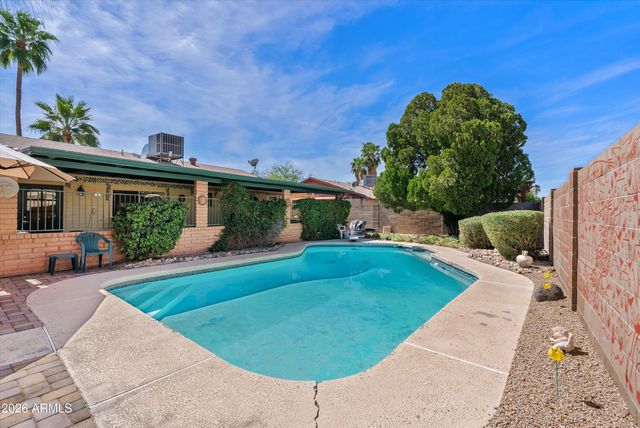 4002 W ALTADENA Avenue, Phoenix, AZ 85029