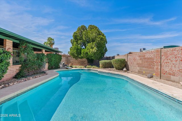 4002 W ALTADENA Avenue, Phoenix, AZ 85029