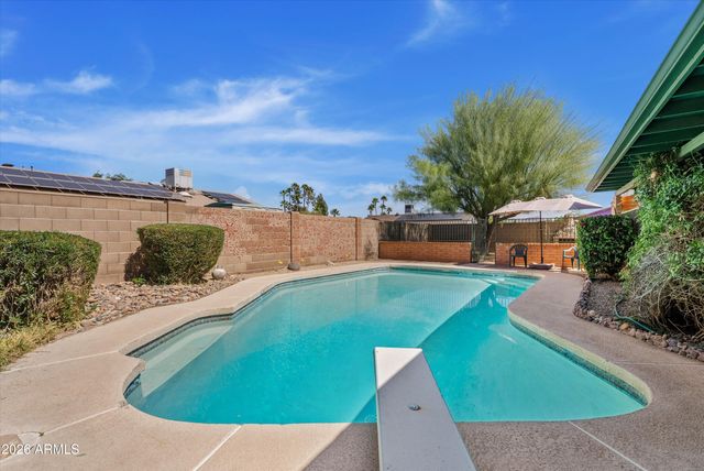 4002 W ALTADENA Avenue, Phoenix, AZ 85029