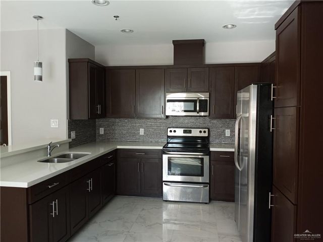 1217 E Camellia Avenue C, Mcallen, TX 78501