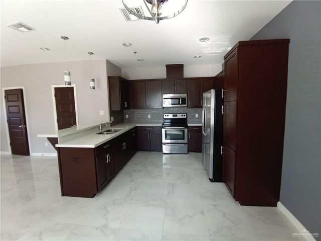 1217 E Camellia Avenue C, Mcallen, TX 78501