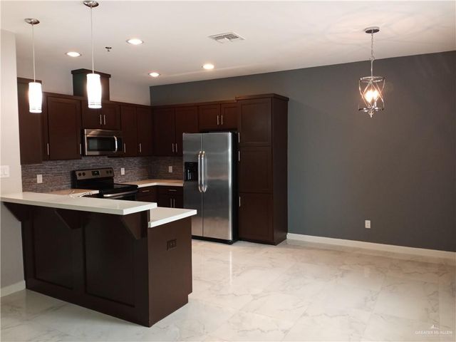 1217 E Camellia Avenue C, Mcallen, TX 78501