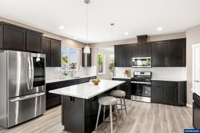 405 NE Berry St, Sublimity, OR 97385