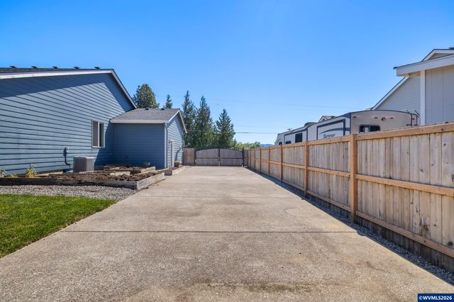 405 NE Berry St, Sublimity, OR 97385