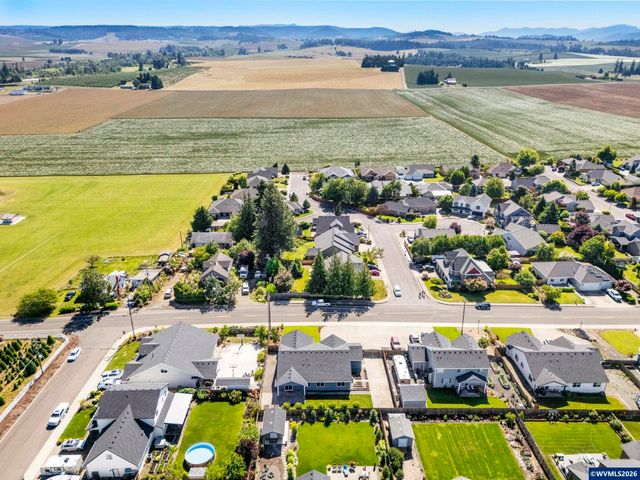 405 NE Berry St, Sublimity, OR 97385