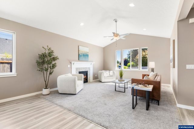 405 NE Berry St, Sublimity, OR 97385