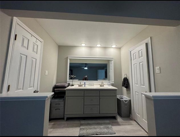 5507 Arncliffe Drive, Houston, TX 77088