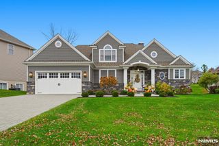 14 Country Lane, Hardyston, NJ 07419