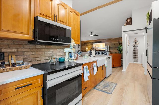 2068 CHERYL DRIVE, Clearwater, FL 33763