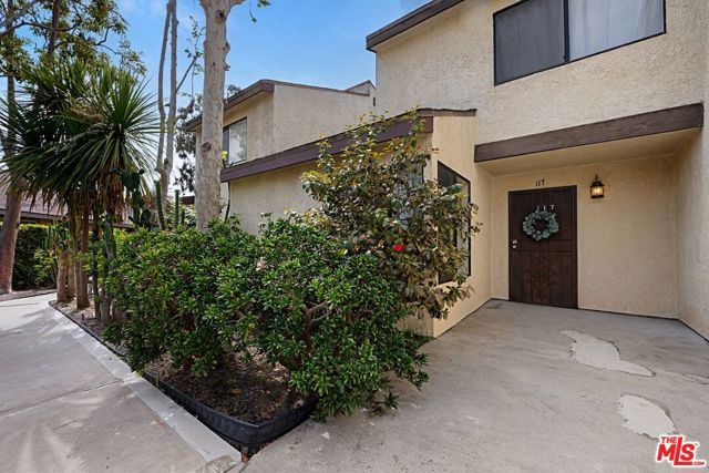 620 W Hyde Park Boulevard 117, Inglewood, CA 90302