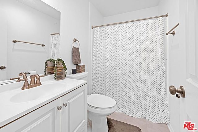 620 W Hyde Park Boulevard 117, Inglewood, CA 90302