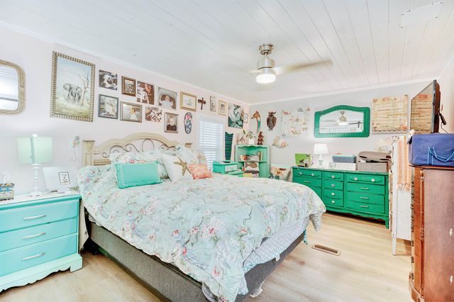 320 Clam Shell Circle, Garden City Beach, SC 29576