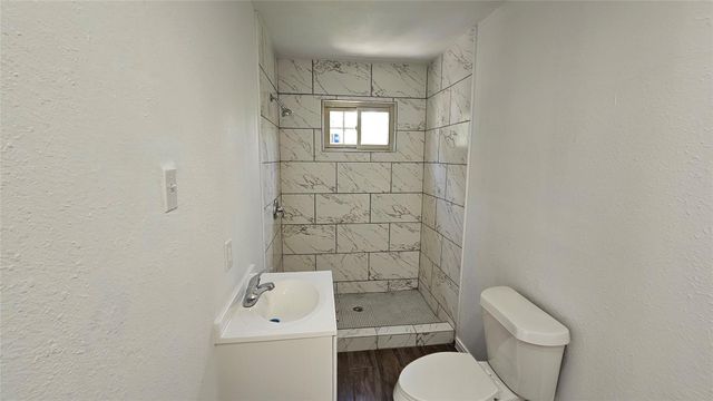 11811 Gardenglen Drive, Houston, TX 77070