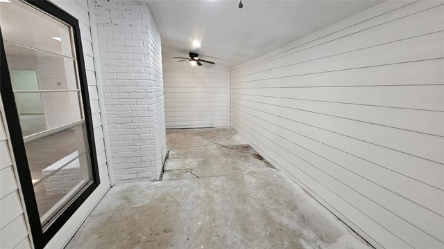 11811 Gardenglen Drive, Houston, TX 77070