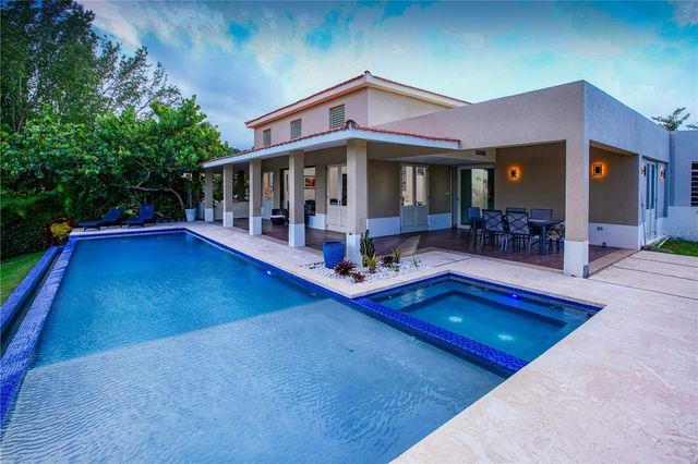 403 CAMINO DE LOS JOBANES, Dorado, PR 00646