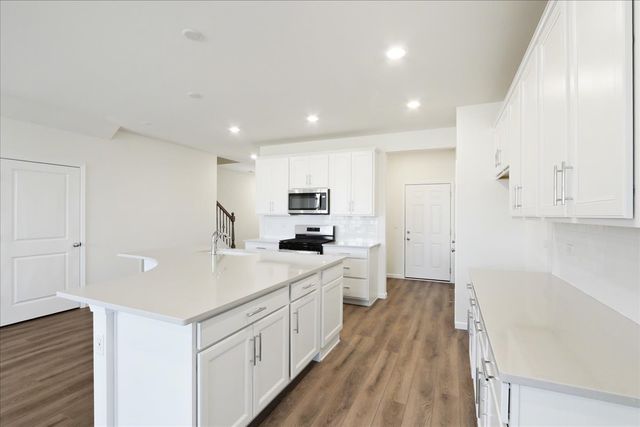 608 Switchgrass Way 61003, Bolingbrook, IL 60490