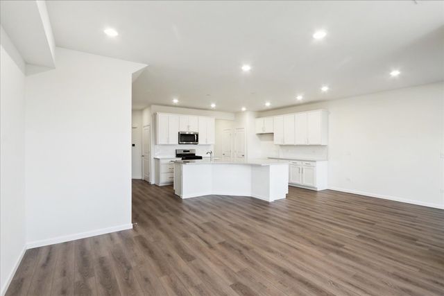 608 Switchgrass Way 61003, Bolingbrook, IL 60490