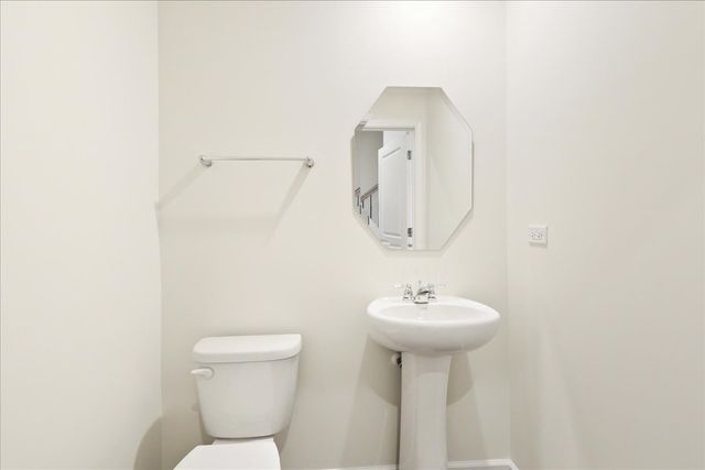 608 Switchgrass Way 61003, Bolingbrook, IL 60490