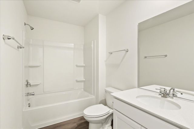 608 Switchgrass Way 61003, Bolingbrook, IL 60490