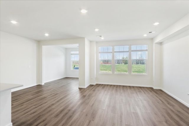 608 Switchgrass Way 61003, Bolingbrook, IL 60490