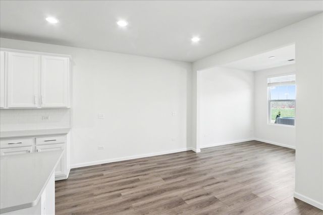 608 Switchgrass Way 61003, Bolingbrook, IL 60490