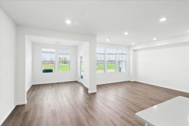 608 Switchgrass Way 61003, Bolingbrook, IL 60490