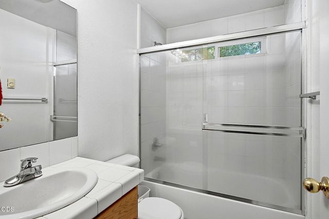 725 Williamson Loop, Grants Pass, OR 97526