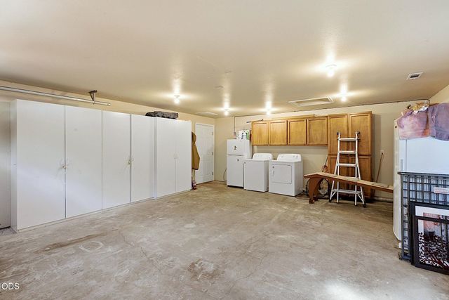 725 Williamson Loop, Grants Pass, OR 97526