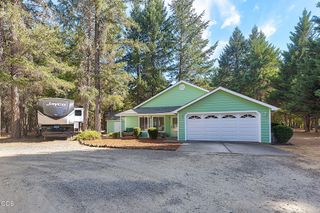 725 Williamson Loop, Grants Pass, OR 97526