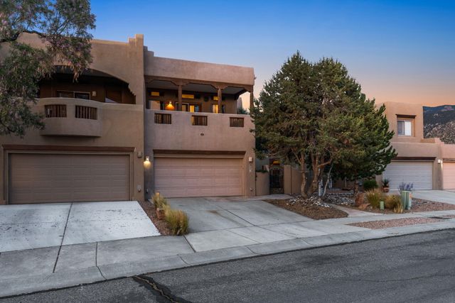 6416 Sage Point Court NE, Albuquerque, NM 87111