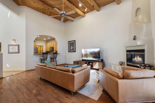 6416 Sage Point Court NE, Albuquerque, NM 87111