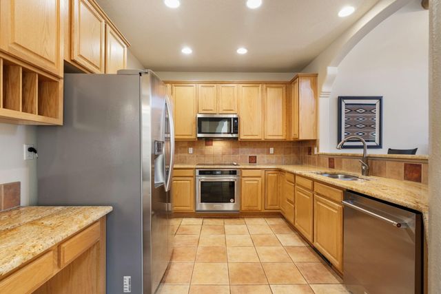6416 Sage Point Court NE, Albuquerque, NM 87111
