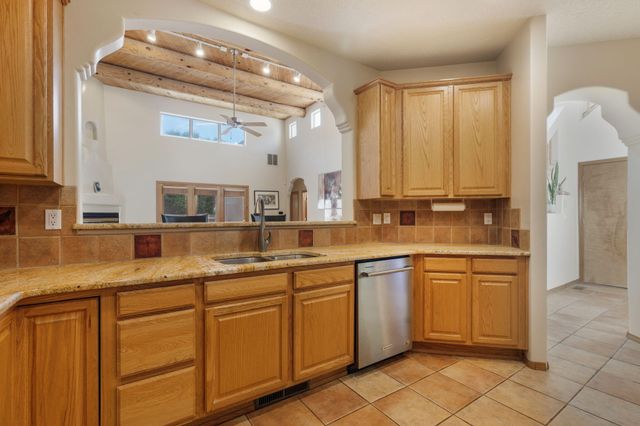 6416 Sage Point Court NE, Albuquerque, NM 87111