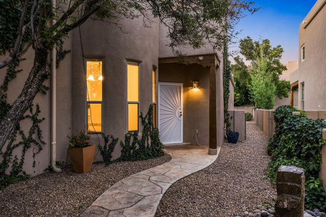 6416 Sage Point Court NE, Albuquerque, NM 87111