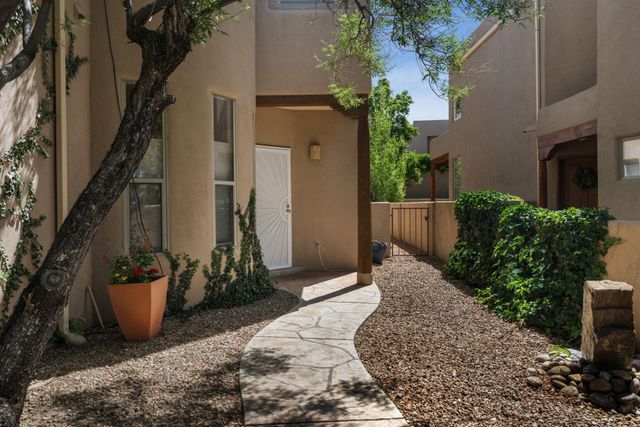 6416 Sage Point Court NE, Albuquerque, NM 87111