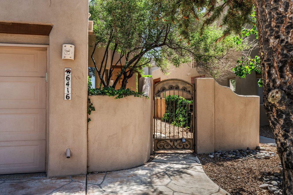 6416 Sage Point Court NE, Albuquerque, NM 87111
