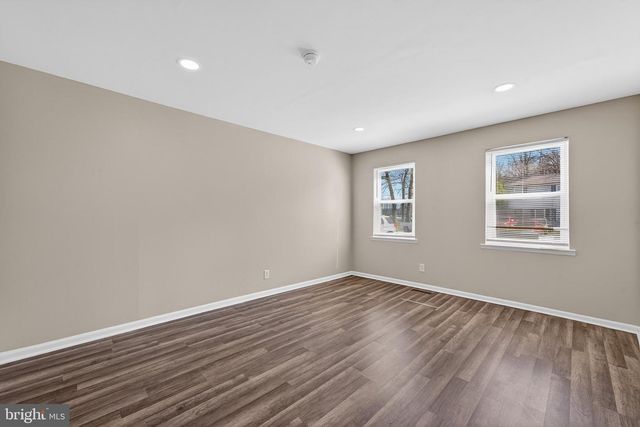 7 TEAL CIR, Newark, DE 19702