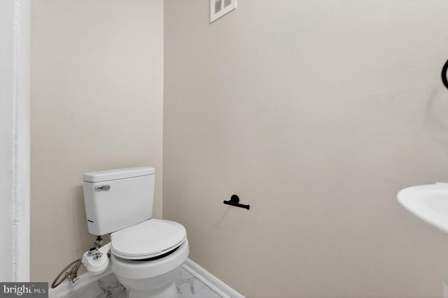 7 TEAL CIR, Newark, DE 19702