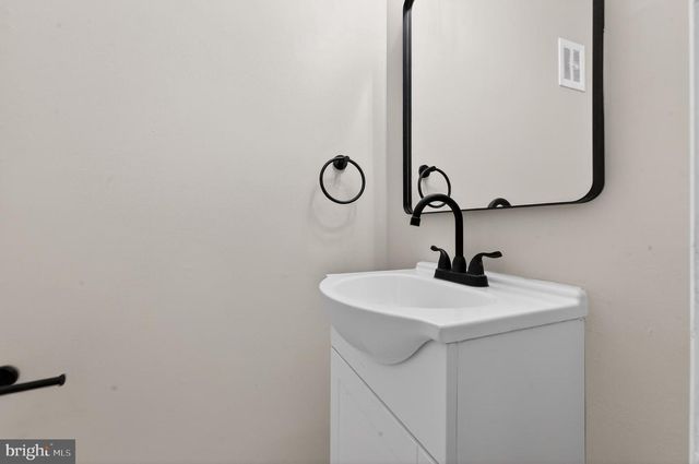 7 TEAL CIR, Newark, DE 19702