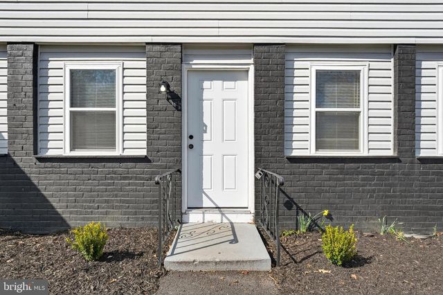 7 TEAL CIR, Newark, DE 19702