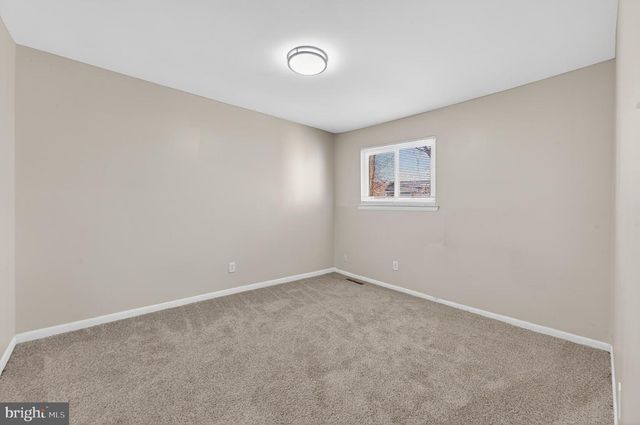 7 TEAL CIR, Newark, DE 19702