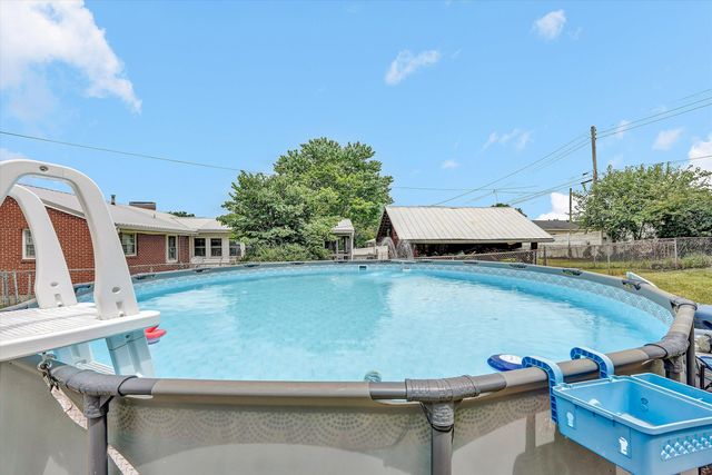509 Water Oak RD, Roanoke, VA 24019